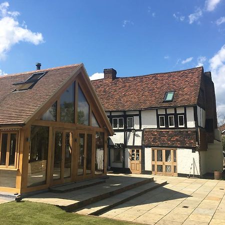 Heathrow Cottages Staines-upon-Thames Esterno foto